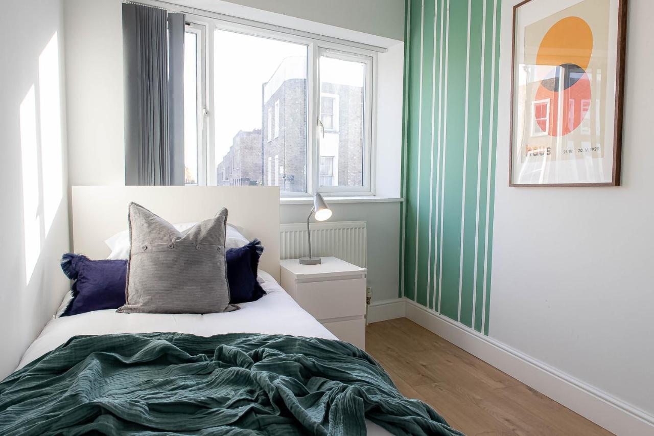 Camden Next To Market And Tube Station Apartment