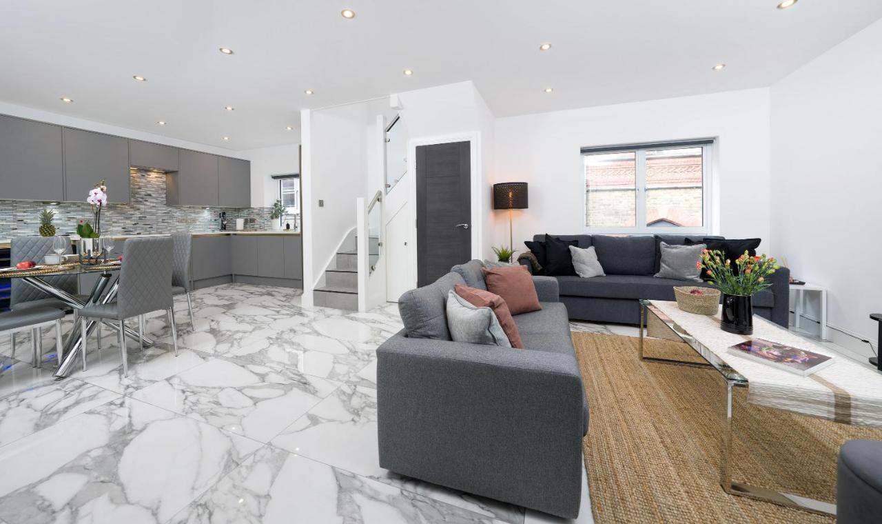 Oxford Street 2 Bedr, 3 Beds, 2,5 Bath, 2 Min Subway Leilighet London