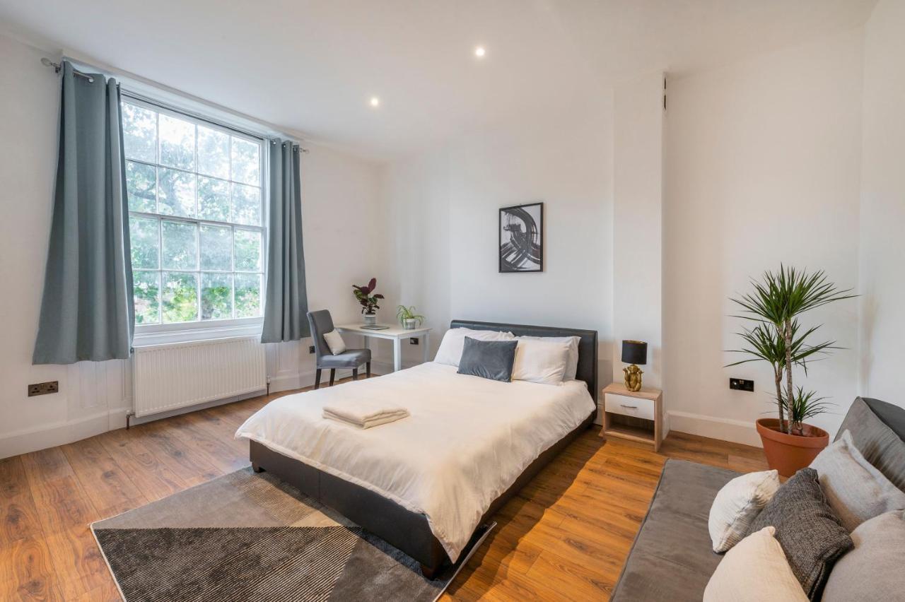 Spacious Two Bedroom By Zoo * Londen