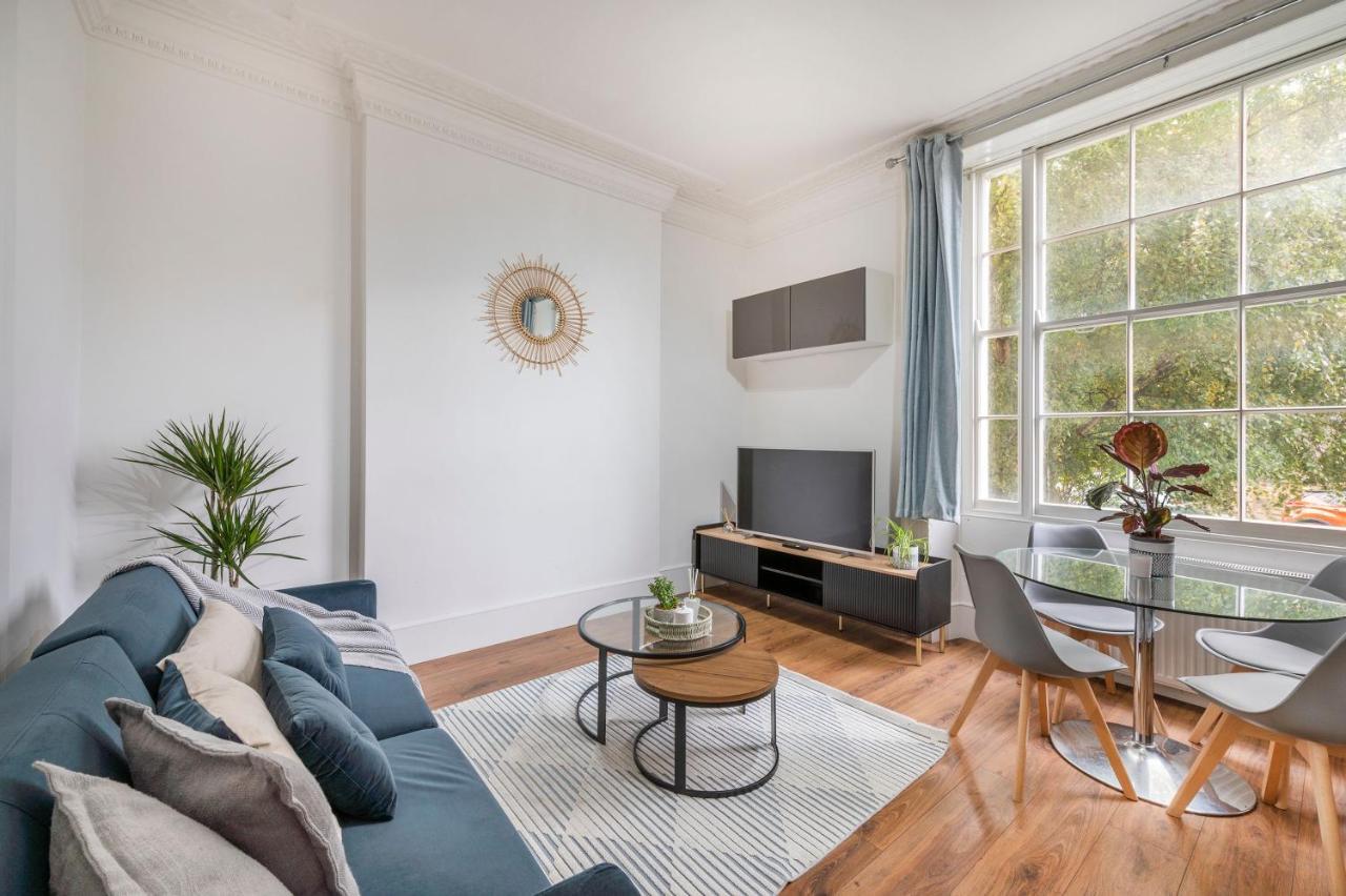 Appartement Spacious Two Bedroom By Zoo Londen