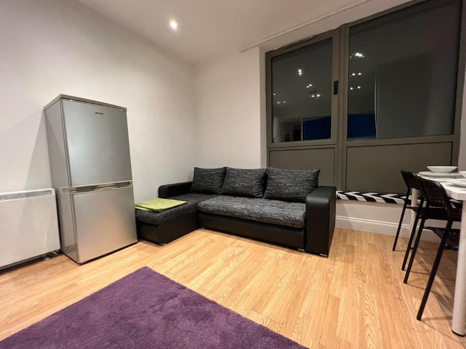 Cosy Entire In Whitechapel/commercial Rd Leilighet London
