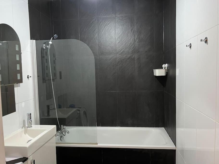 Cosy Entire In Whitechapel/commercial Rd Leilighet