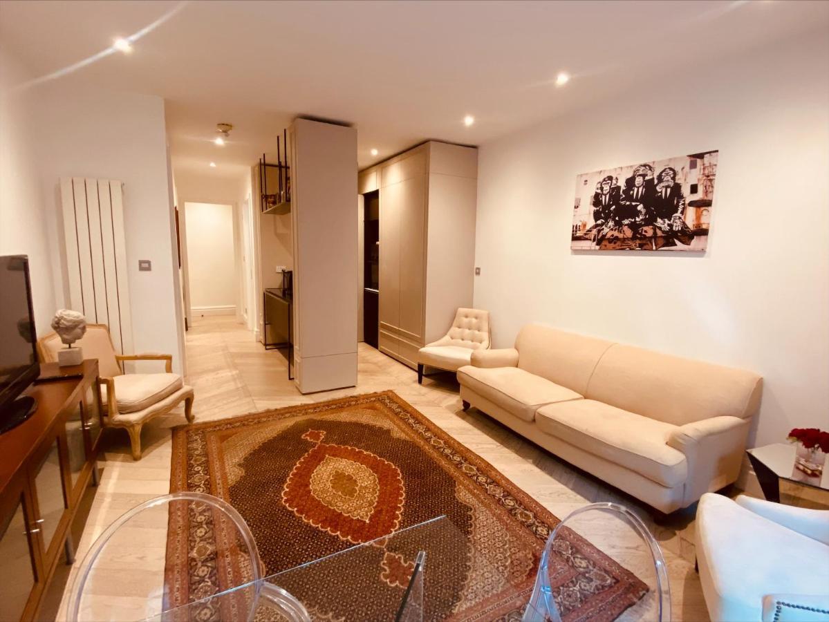 Kensington Garden - 2 Bedrooms Leilighet