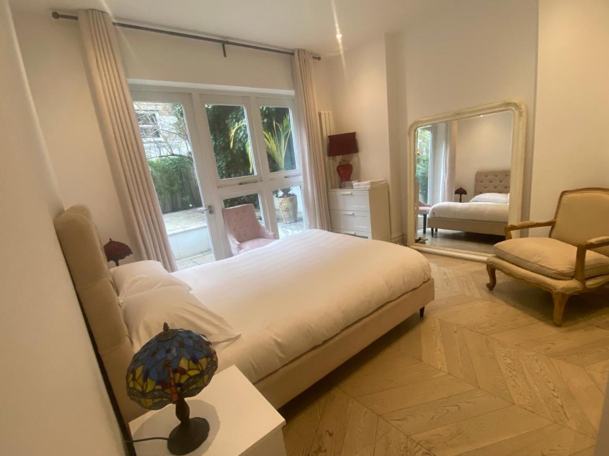 Kensington Garden - 2 Bedrooms Apartment London