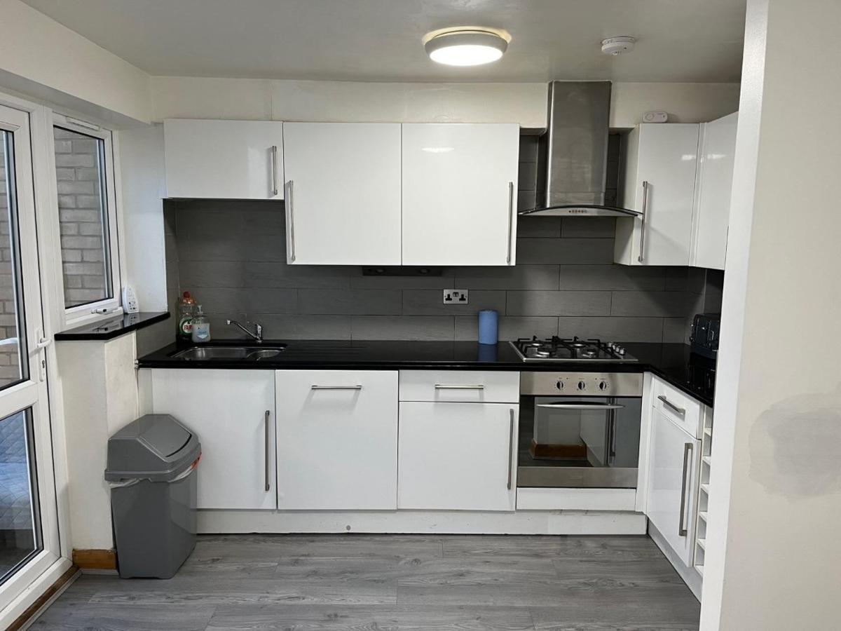 Holiday home Three Bedroom House In Tooting By Star *
