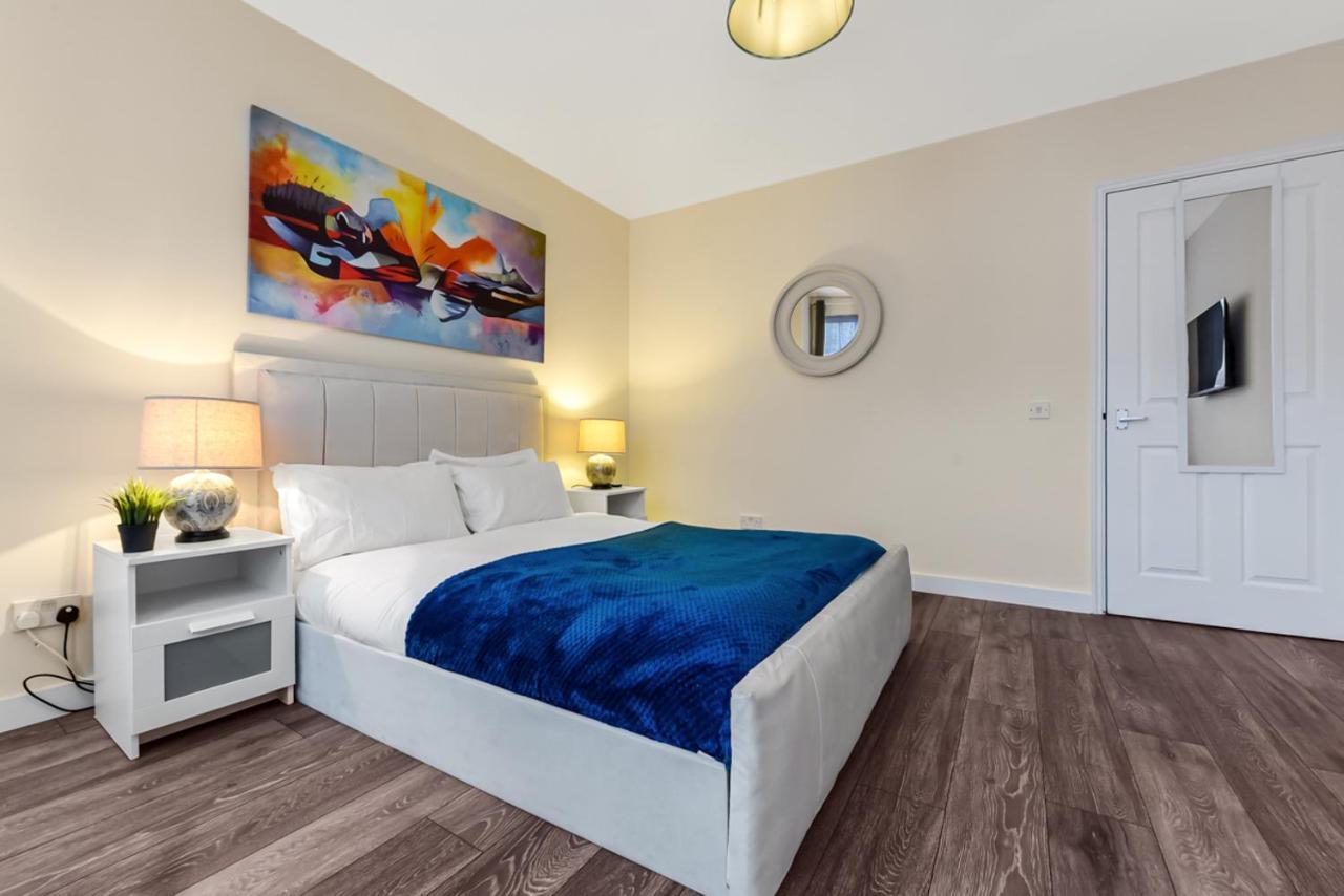 Family Friendly, Zone 2, 2 Beds, Overground Apartamento Londres