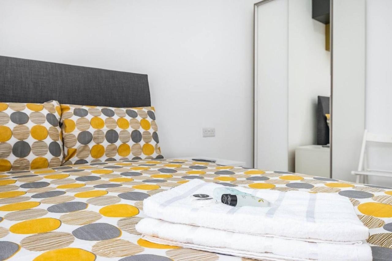 Ensuite Rooms, Tufnell Park - Sk * Londen