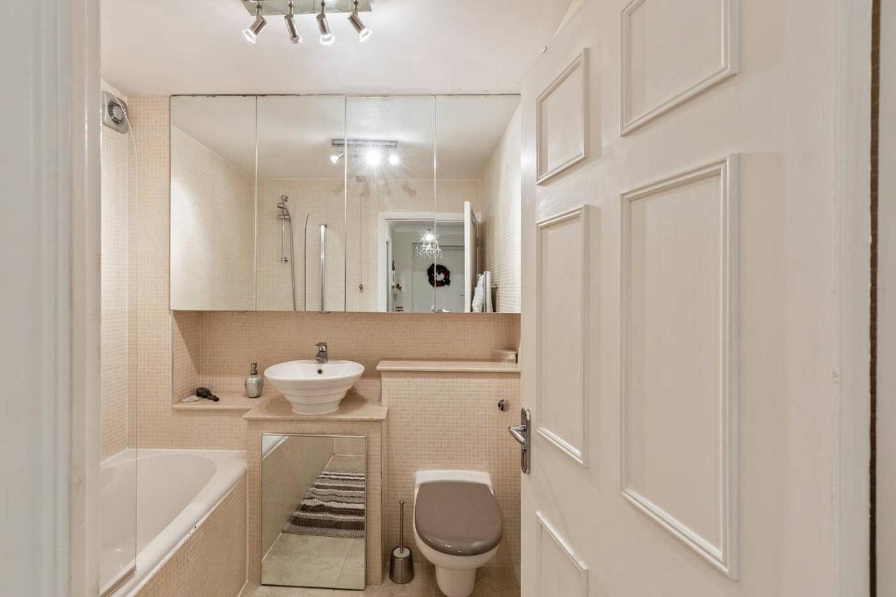 Appartement Beautiful And Cosy 2 Bedroom Flat *