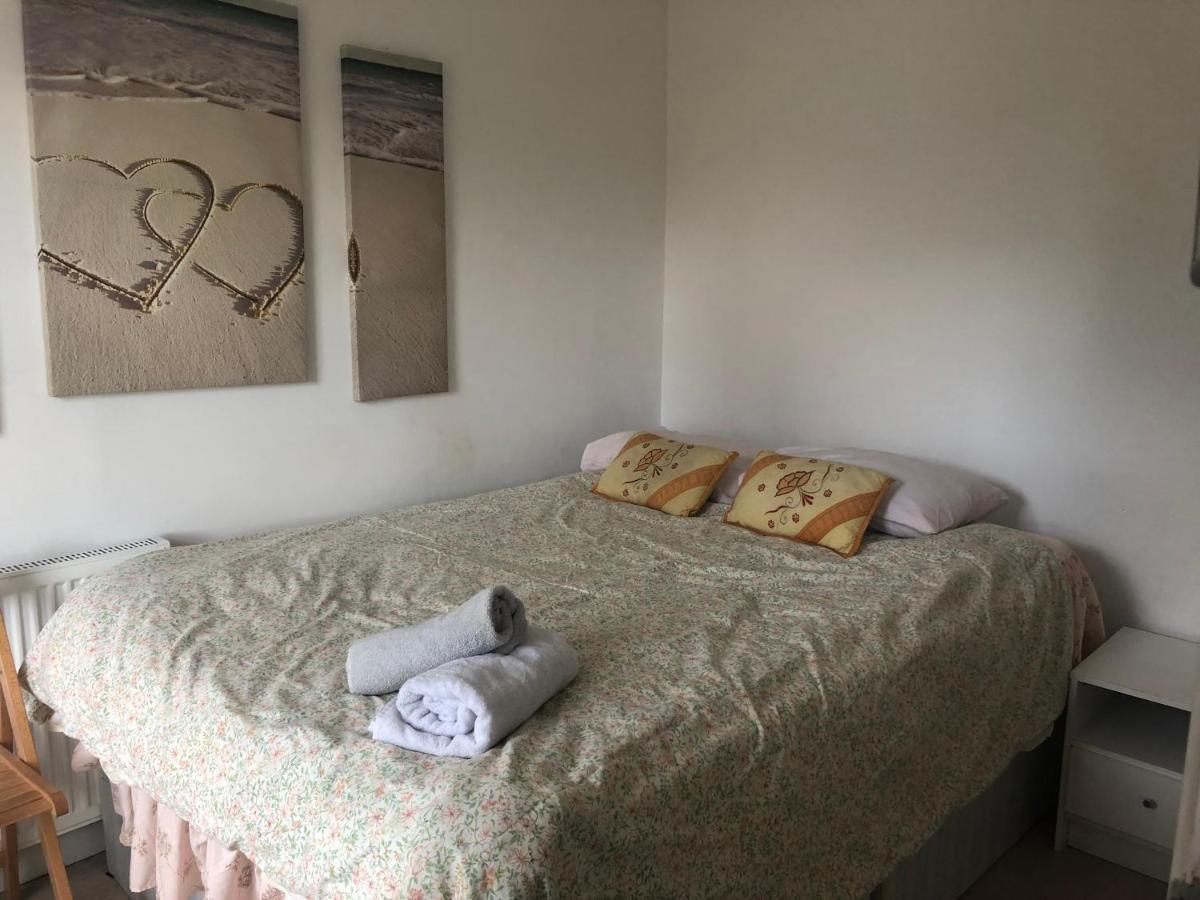 Gasthuis Redecorated Double With Shared Bathroom And Kitchen