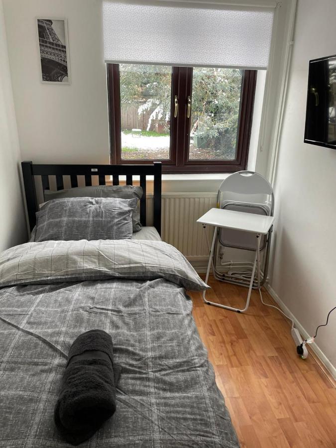 Lovely 4 Bedroom 2 Bathroom Appartement Londen