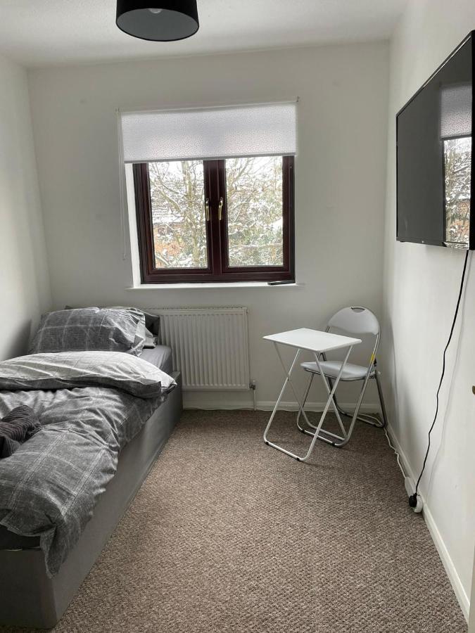 Lovely 4 Bedroom 2 Bathroom Appartement