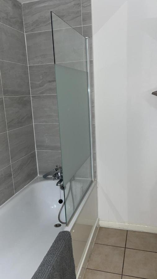Lovely 4 Bedroom 2 Bathroom