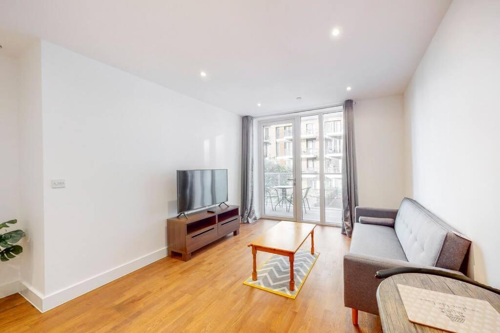 Lovely 1 Bedroom In Royal Arsenal Riverside Apartment