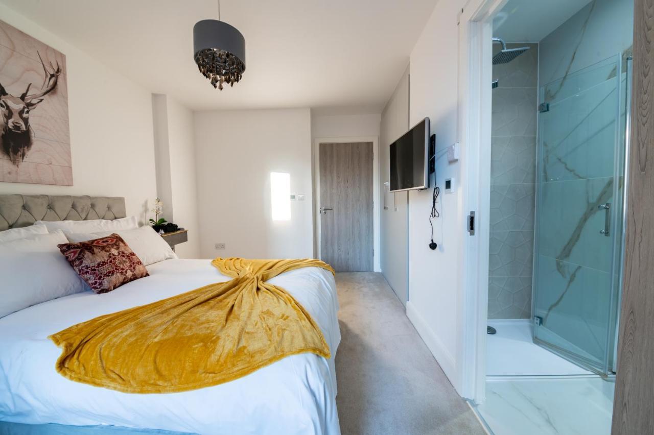 Lux 2 Bedrooms - 2 Bathrooms - F7 * London