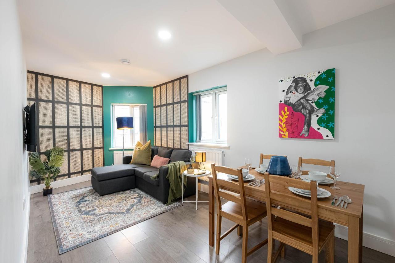 Camden Next To Market And Tube Station Apartment London