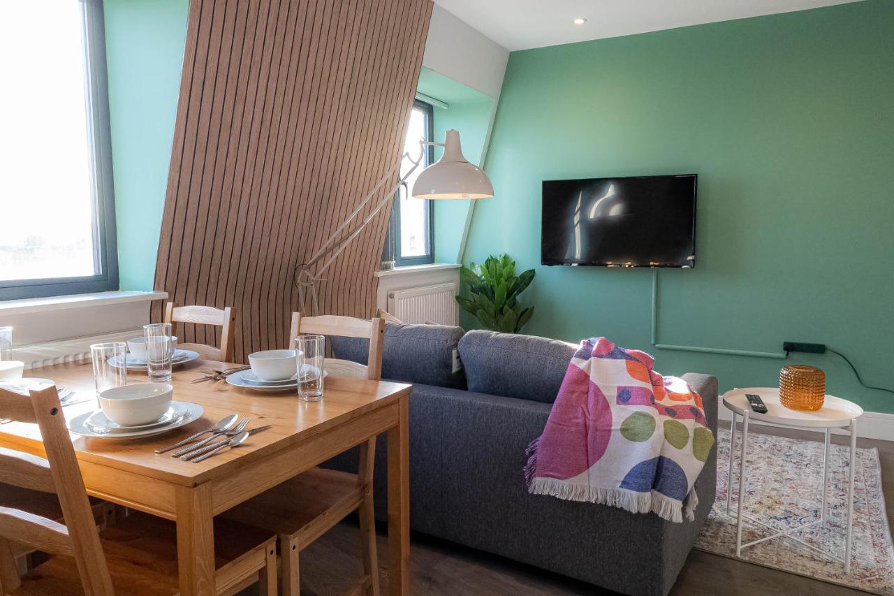 Camden Next To Market And Tube Station Apartment London
