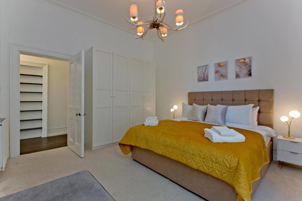 Stunning 6 Bedroom Flat Apartment *