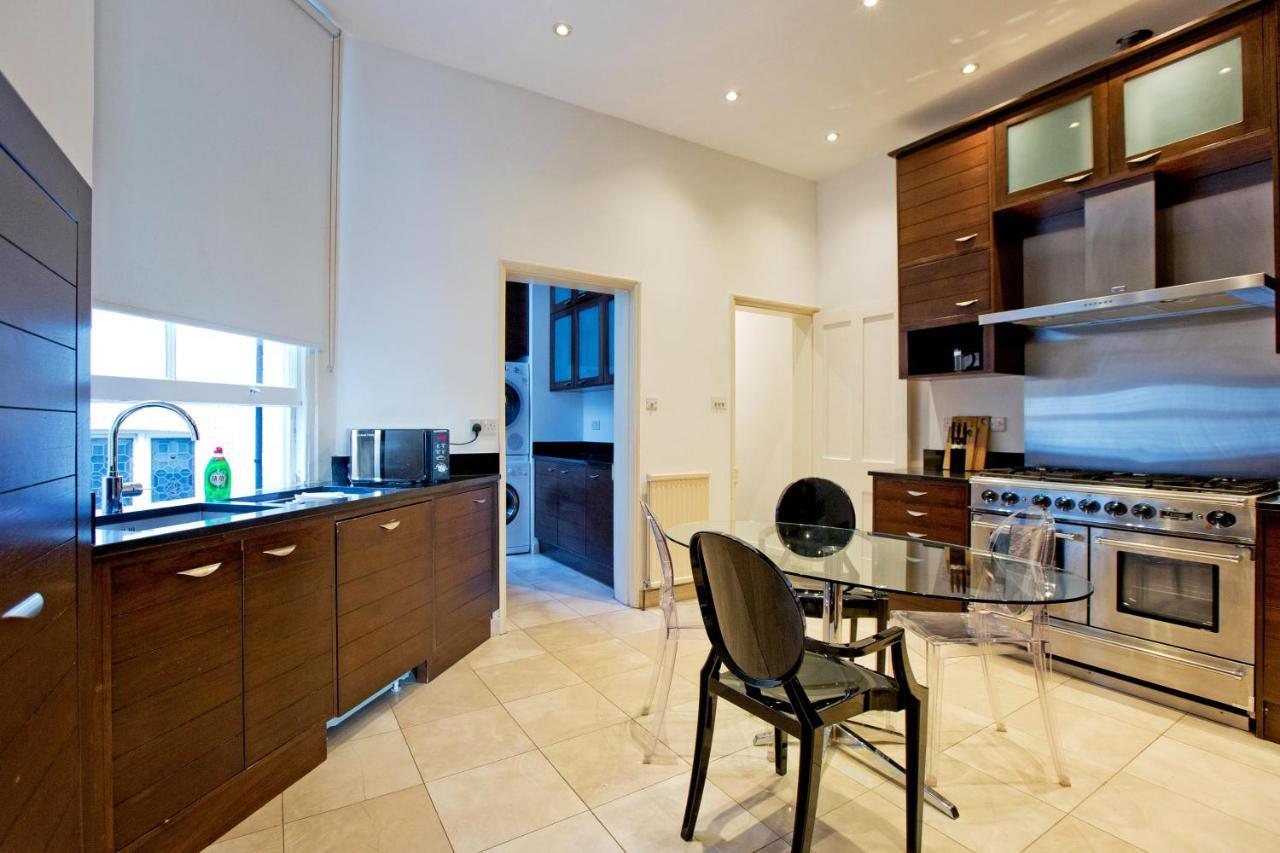 Stunning 6 Bedroom Flat *