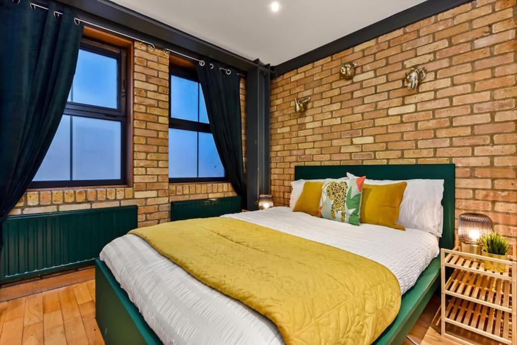 Leilighet Spacious 2 Bed Urban Jungle Flat,