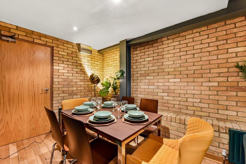 Leilighet Spacious 2 Bed Urban Jungle Flat,