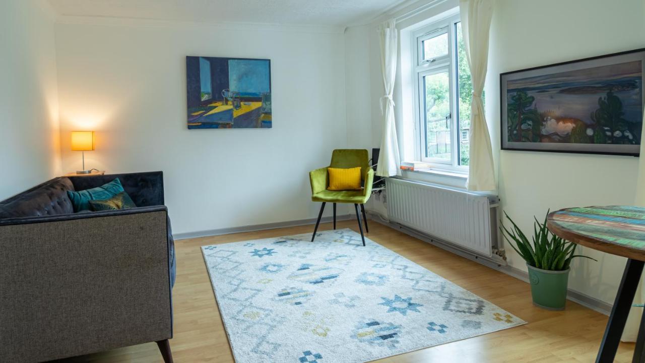Feriehus Bridge 3 Bedroom House With Reception Room, Office And Private Garden