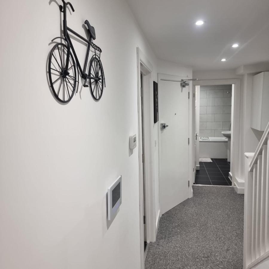Leilighet Classic 2 Bed In Oldkent Road London