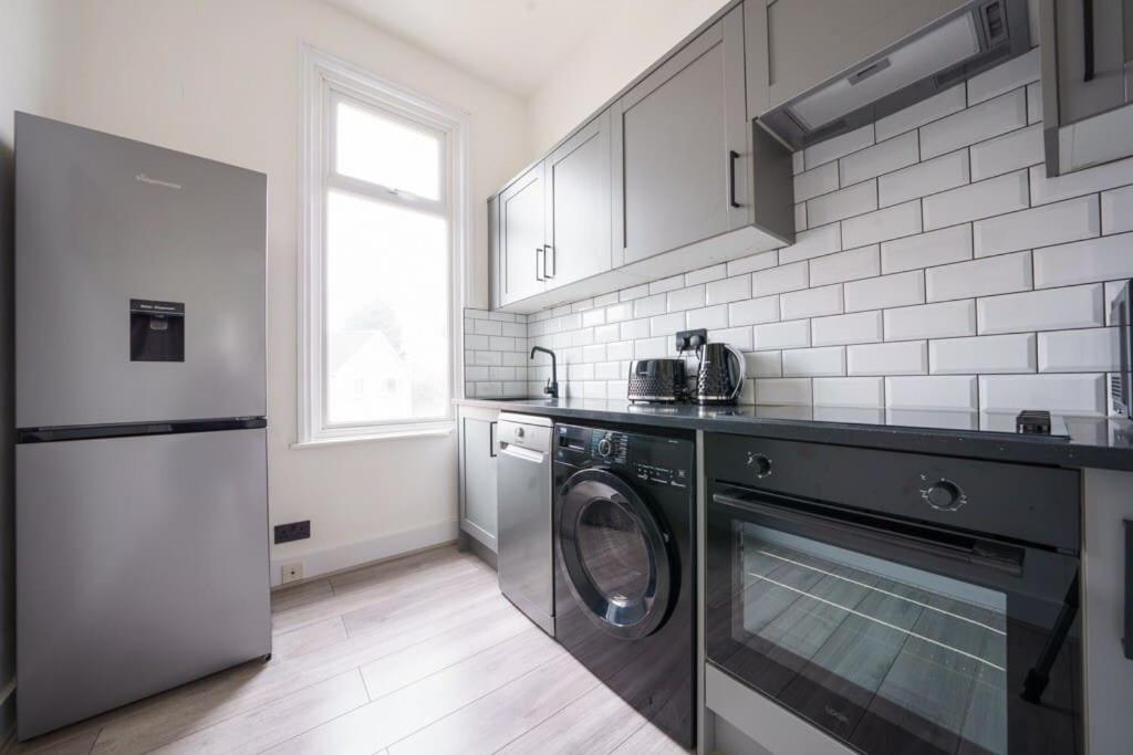 Modern Near Wembley Stadium Leilighet *