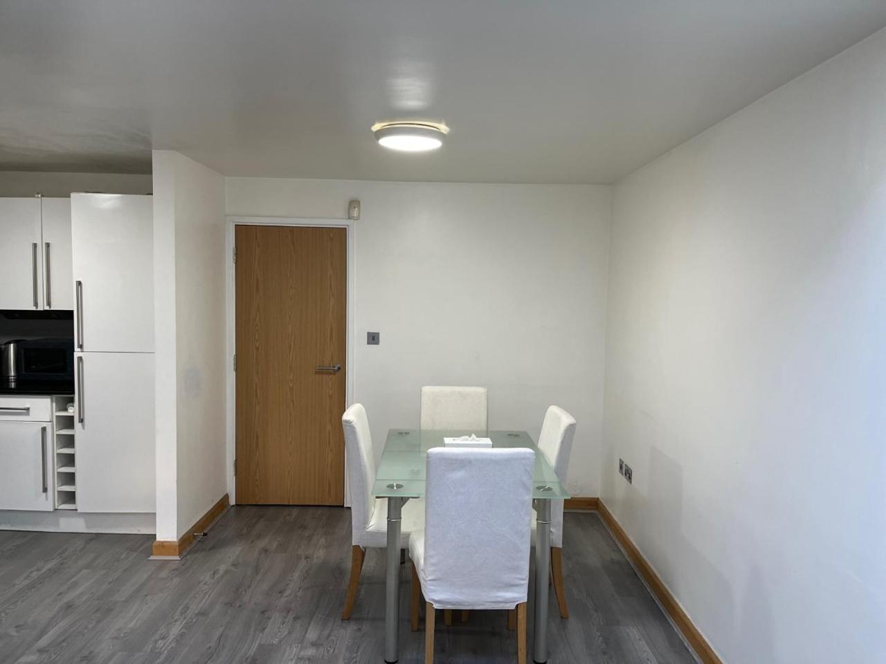 Three Bedroom House In Tooting By Star Holiday home London