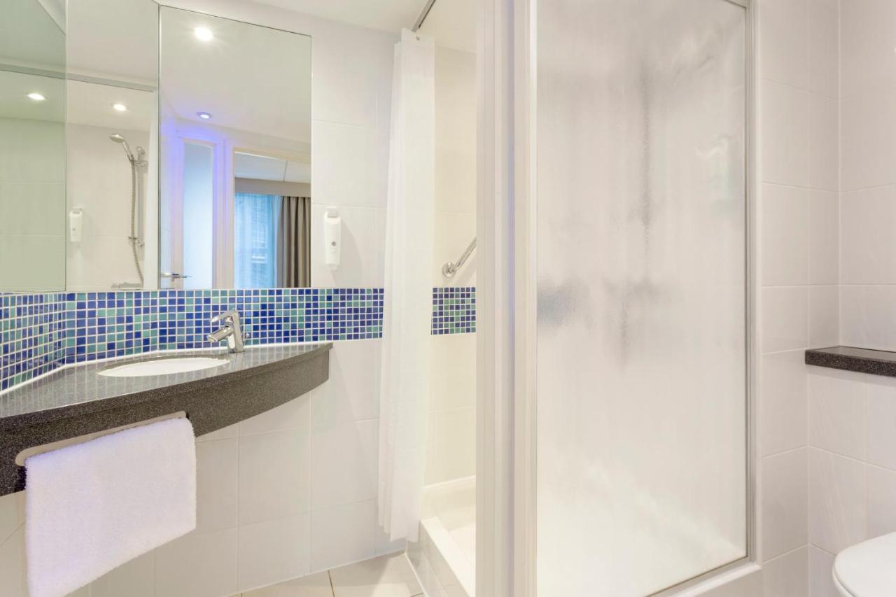 Express Park Royal By Ihg Hotel Londen