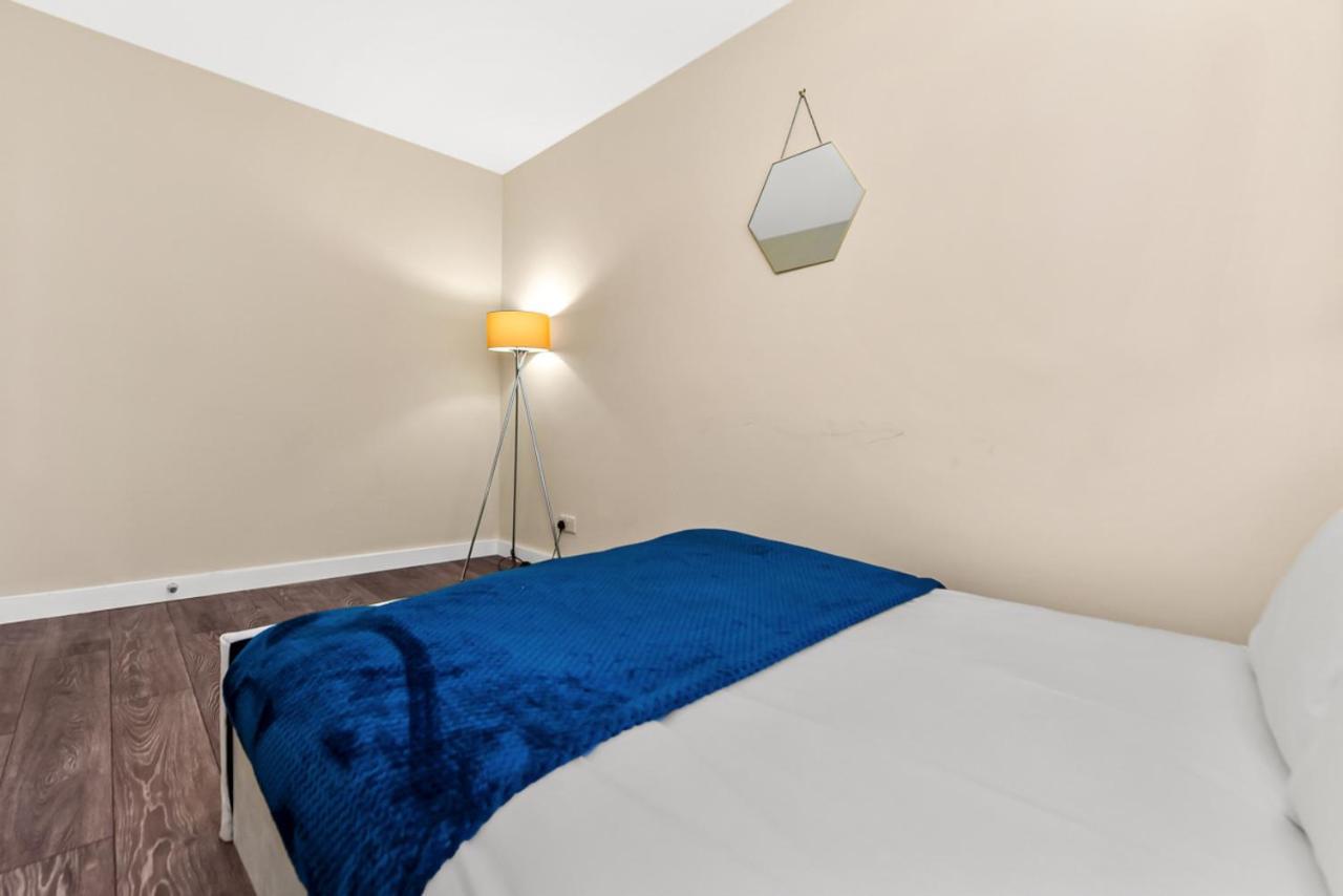 Family Friendly, Zone 2, 2 Beds, Overground Apartamento