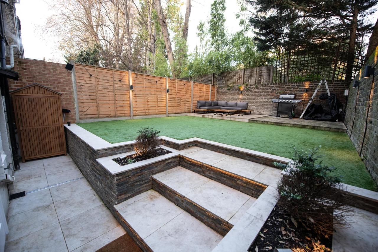Modern Luxurious 3 Bed Flat With Private Garden & Bbq * Londen