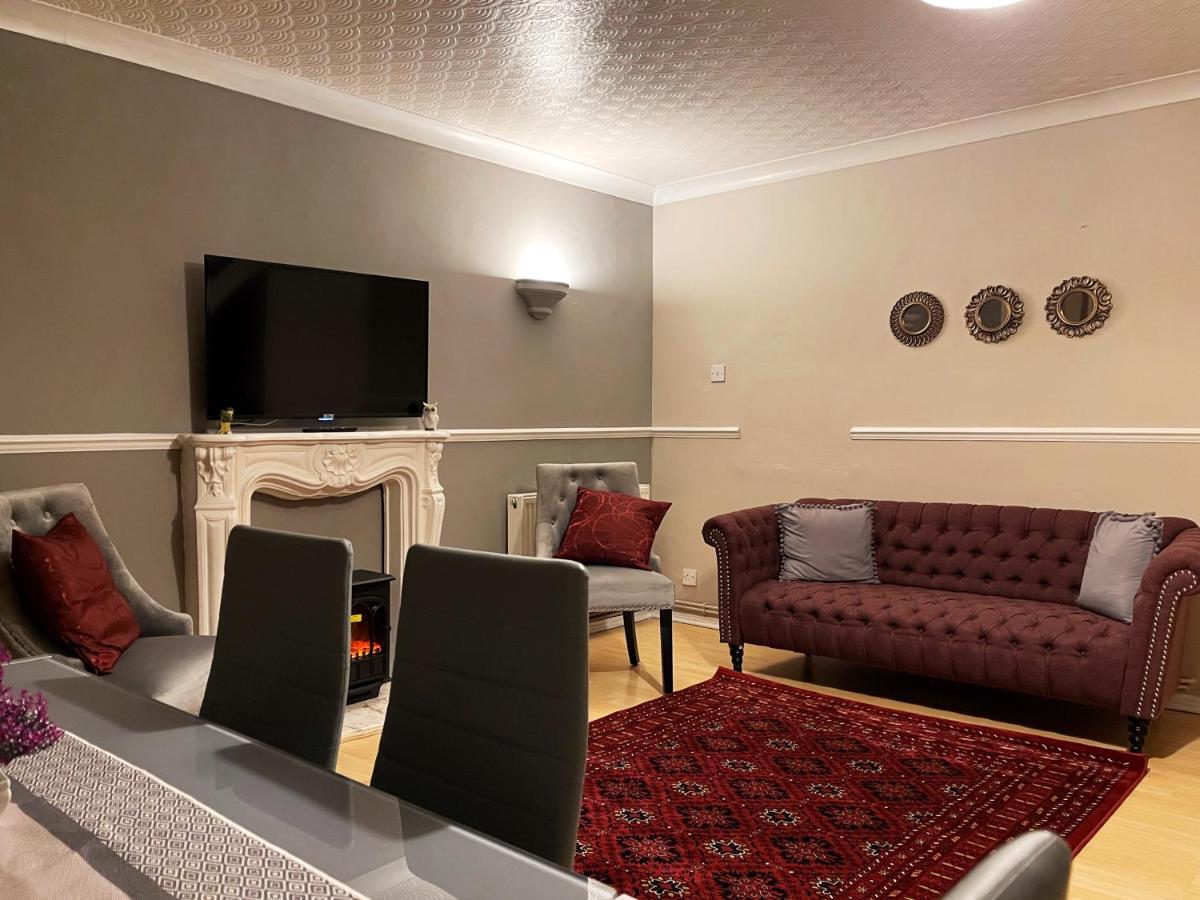 Vintage 3 Bedroom House Near Catford - 1 Double Bed, 3 Single Beds, Max 5 People Appartement *