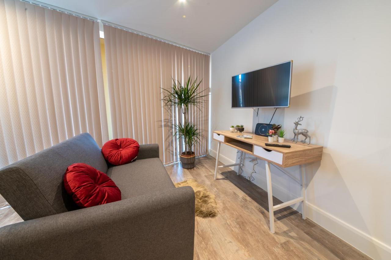 Lux 2 Bedrooms - 2 Bathrooms - F7 *