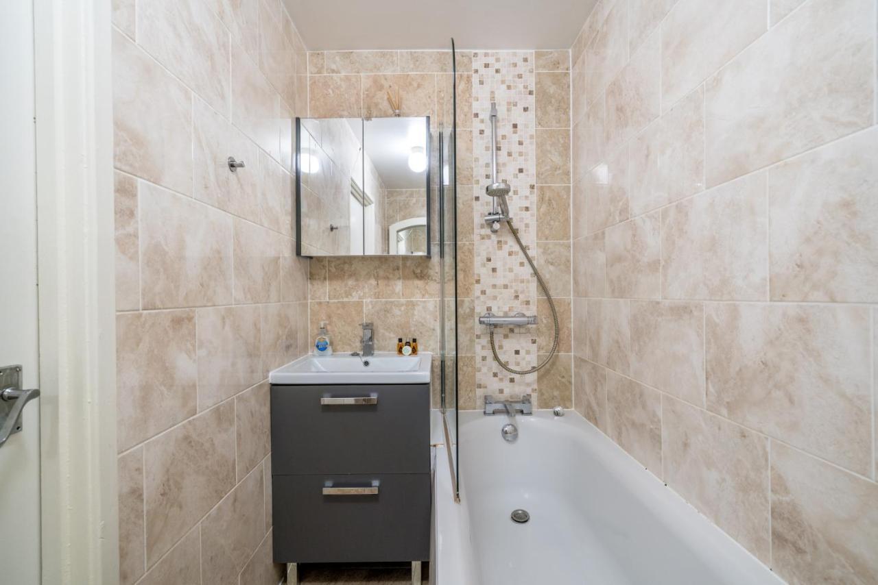 Stunning 1 Bed Apt With Views Of The Shard & Eye London