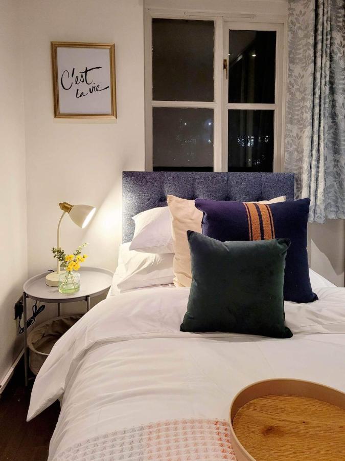 Apartment Stepney Gated Area With Parking & Garden London