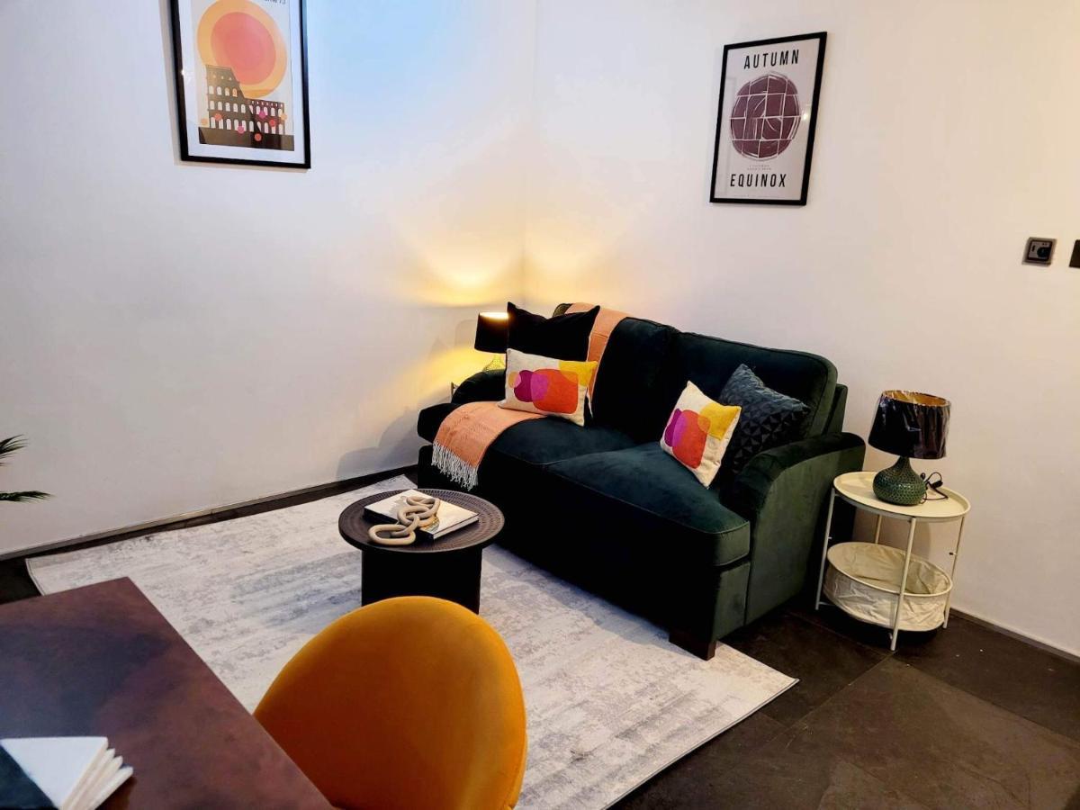 Apartment Stepney Gated Area With Parking & Garden London