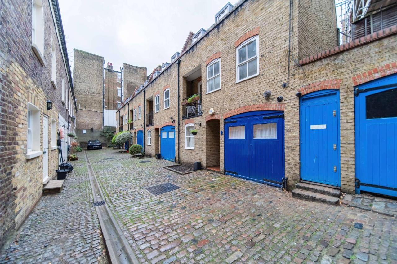Beatles Mews Town House Feriehus
