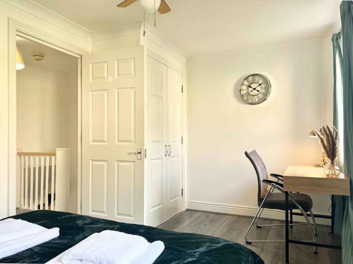 Last-minute Offers L Exclusive Deals On 2 Double Bedrooms - Weekly & Monthly - Sleeps 6 Lhofin Short Lets & Serviced Leilighet London