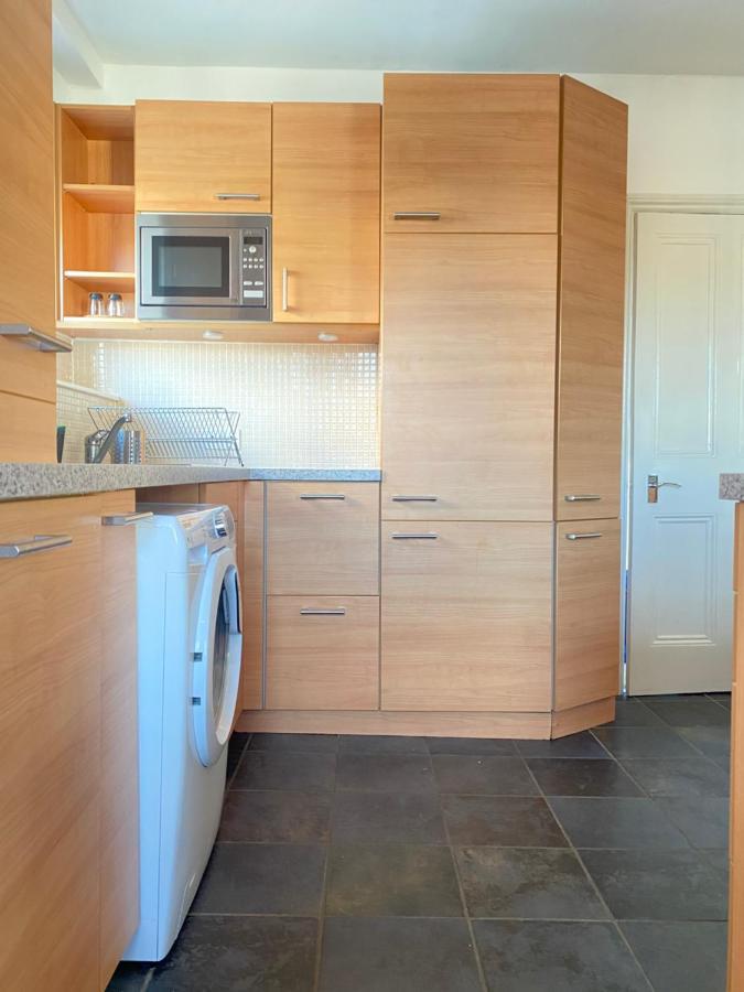 Charming & Bright 2-bed Apt Close To Station * London