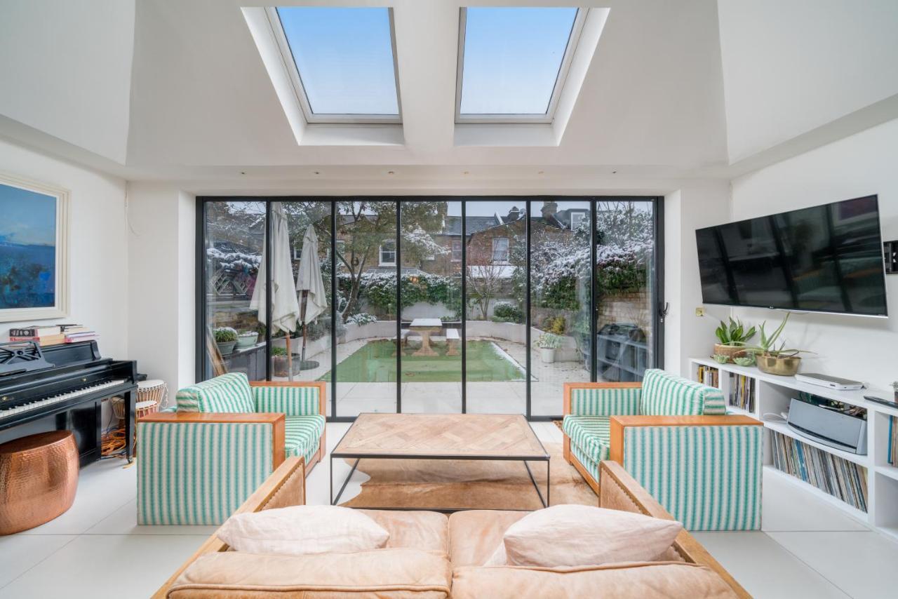 Joivy Splendid 4 Bed, 4 Bath House With Garden, Shepherds Bush Vakantiehuis