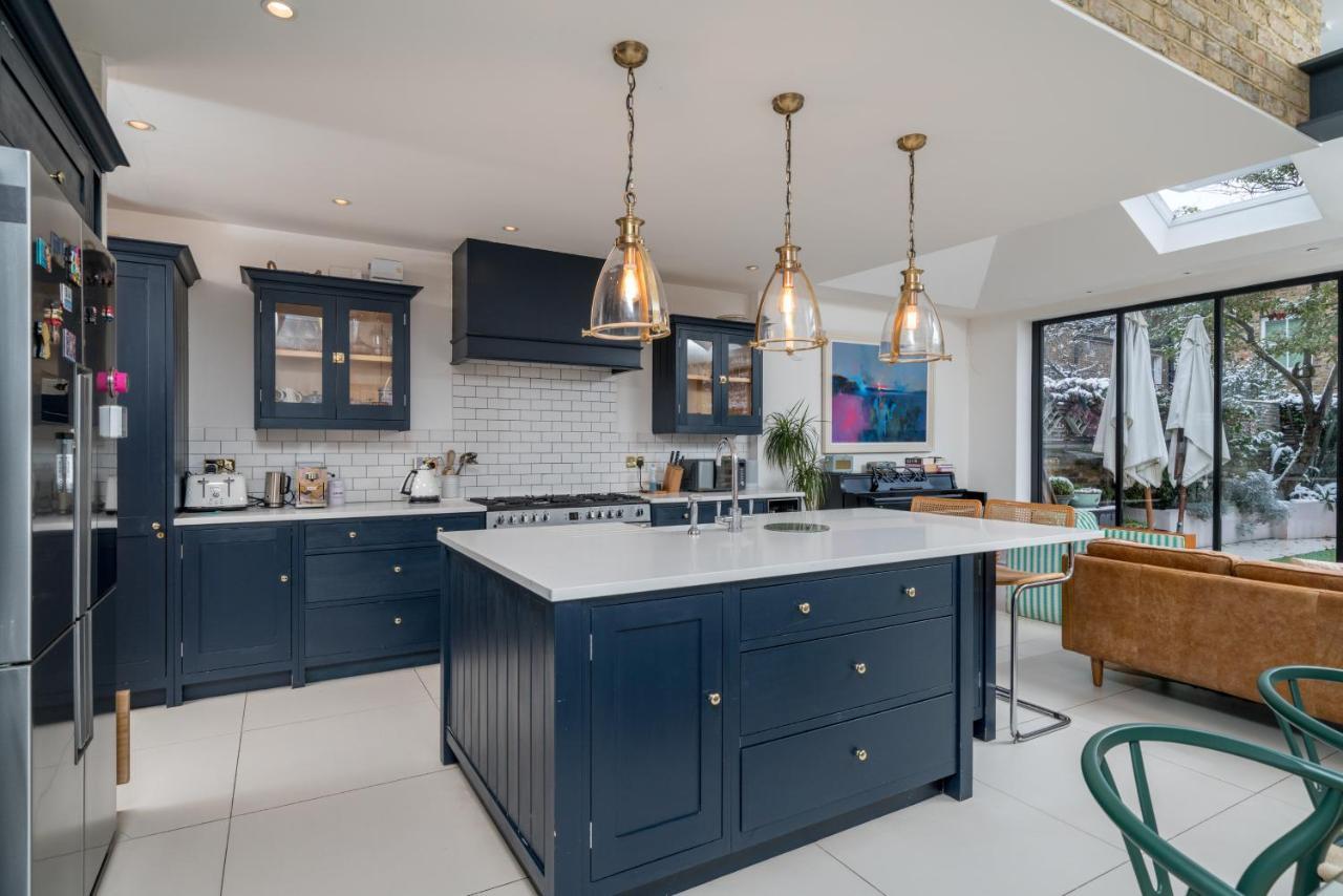 Vakantiehuis Joivy Splendid 4 Bed, 4 Bath House With Garden, Shepherds Bush Londen