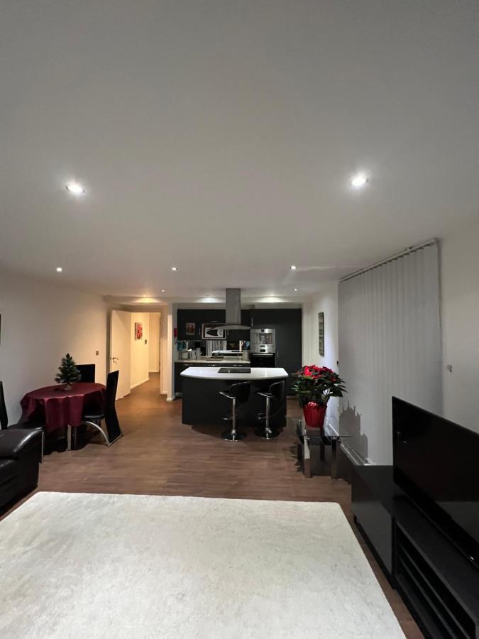 Royal Victoria Flat2 * London