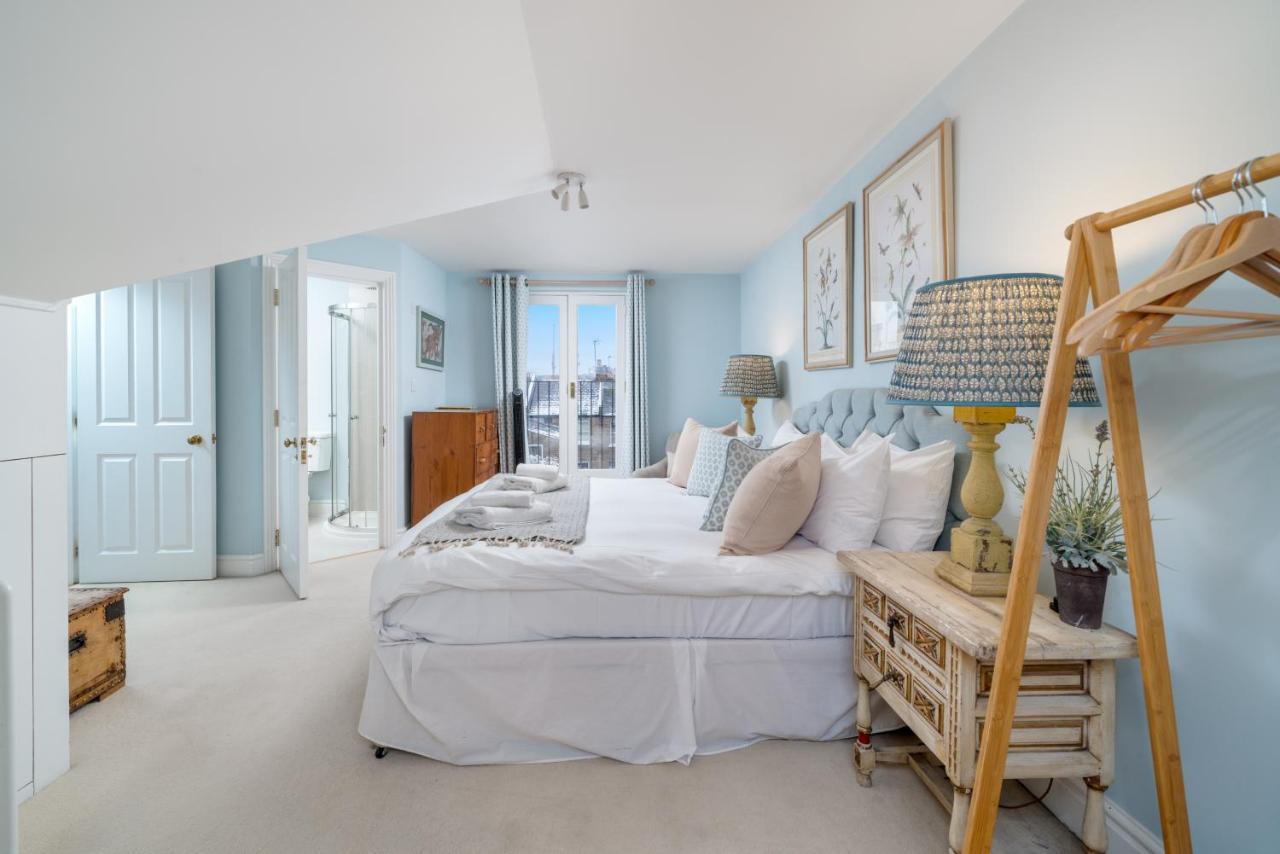 Joivy Splendid 4 Bed, 4 Bath House With Garden, Shepherds Bush * Londen