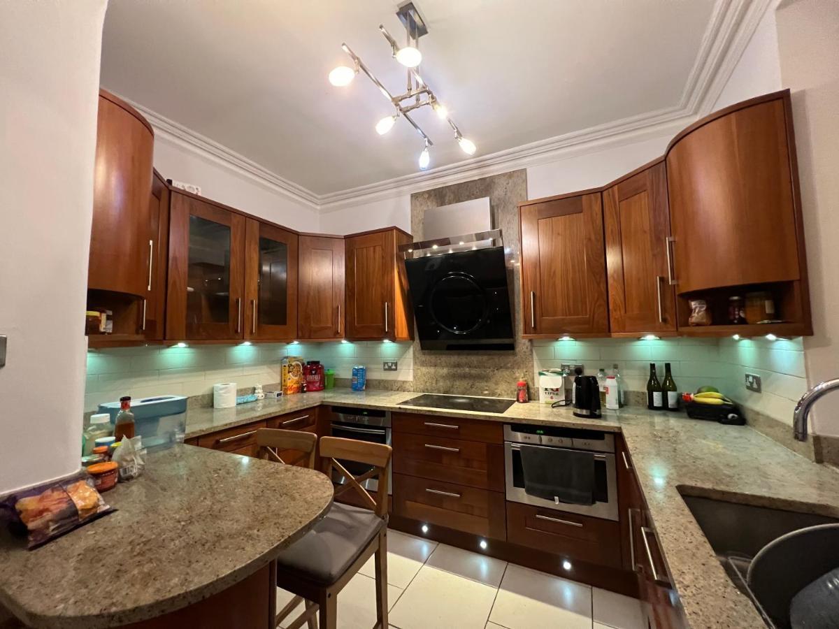 Guest house Luxury Specious In Central *