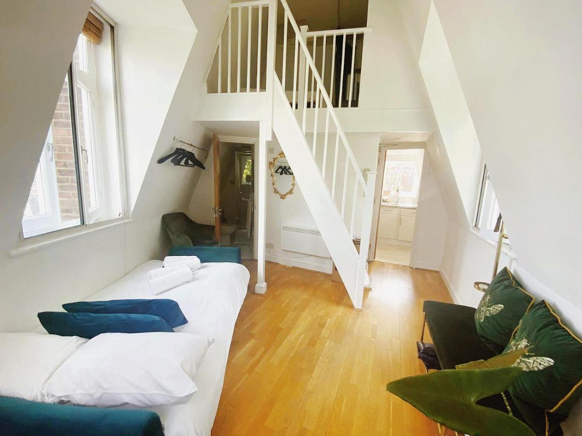 Unique, Exciting And Yours 2rooms Trafalgar Square Leilighet *