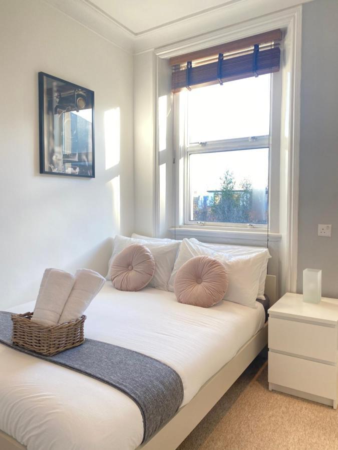 Charming & Bright 2-bed Apt Close To Station