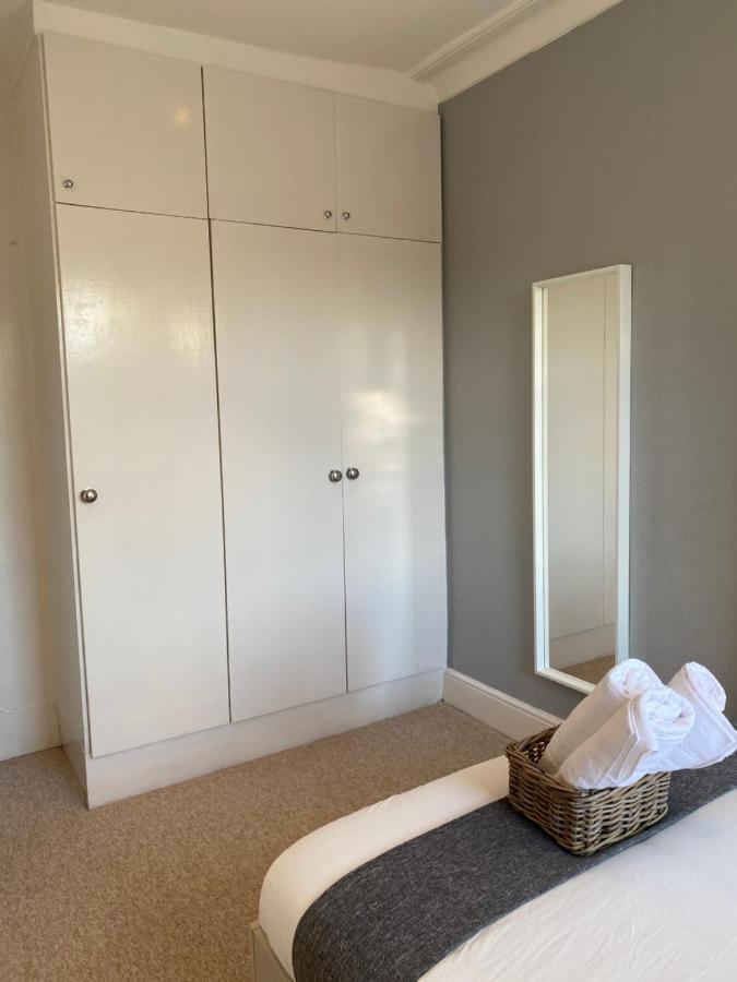 Leilighet Charming & Bright 2-bed Apt Close To Station *