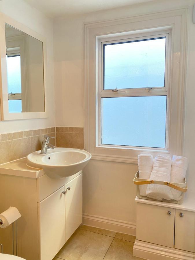 Leilighet Charming & Bright 2-bed Apt Close To Station *