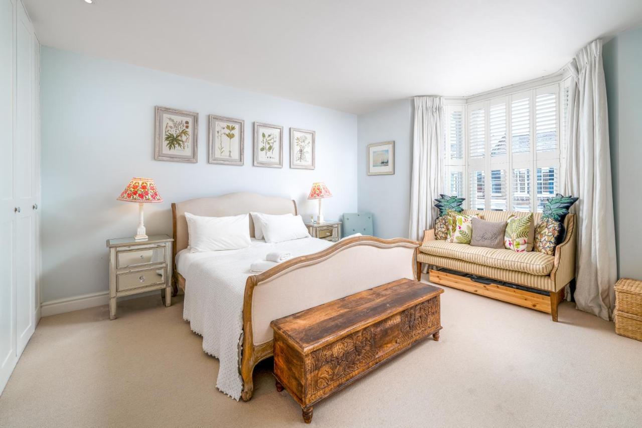 Joivy Splendid 4 Bed, 4 Bath House With Garden, Shepherds Bush Vakantiehuis