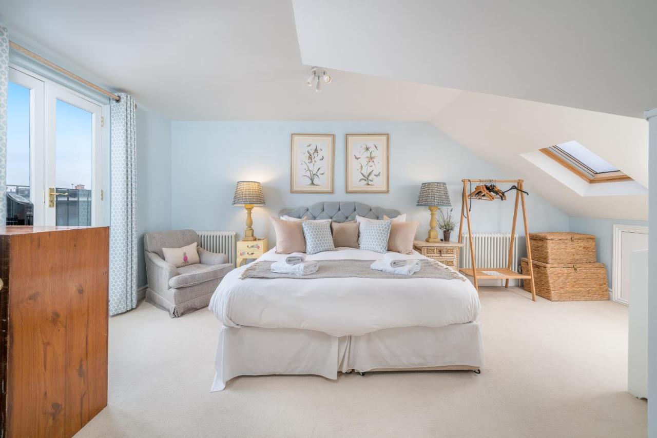 Joivy Splendid 4 Bed, 4 Bath House With Garden, Shepherds Bush Vakantiehuis